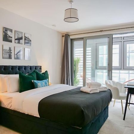 Apartamento Stylish Urban Sanctuary With Parking Londres Exterior foto