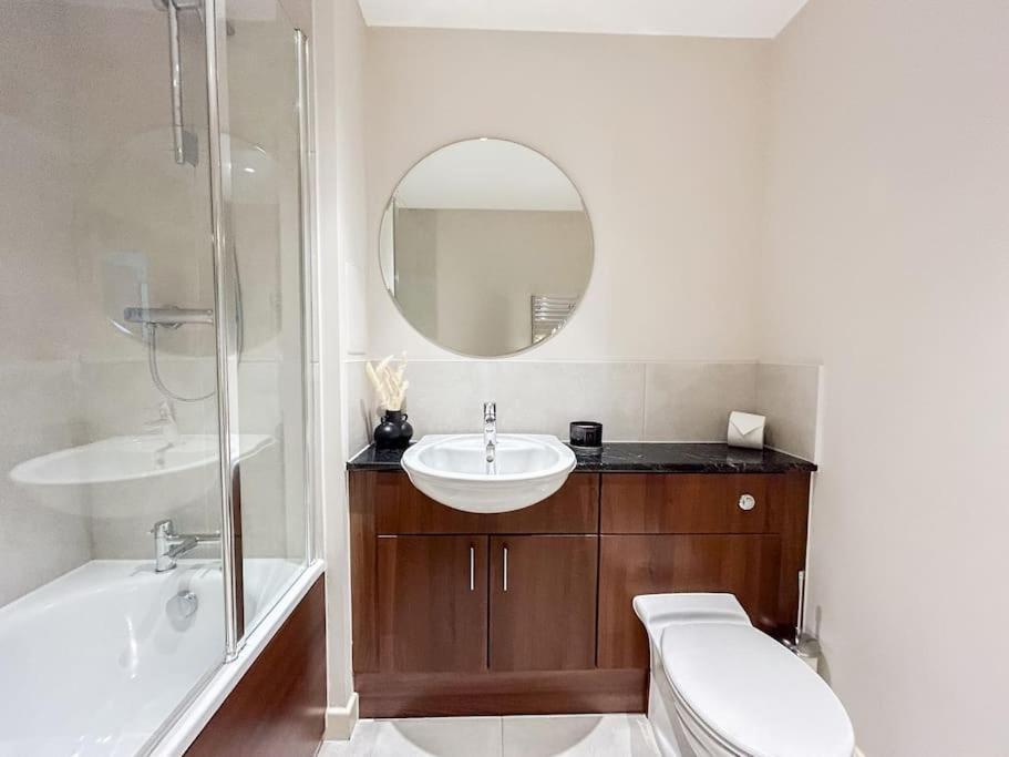 Apartamento Stylish Urban Sanctuary With Parking Londres Exterior foto