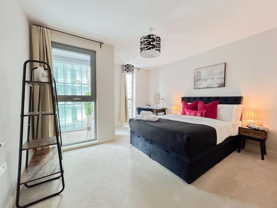 Apartamento Stylish Urban Sanctuary With Parking Londres Exterior foto